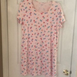 Super comfortable short sleeve nightshirt from Lands’ End.